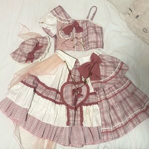 Idol Two Piece Set w/ Matching Hat